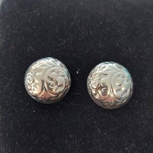 Beautiful 925 sterling clip-on earrings